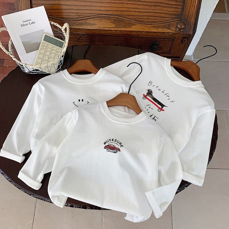 スマイル車いぬプリント長袖Tシャツ