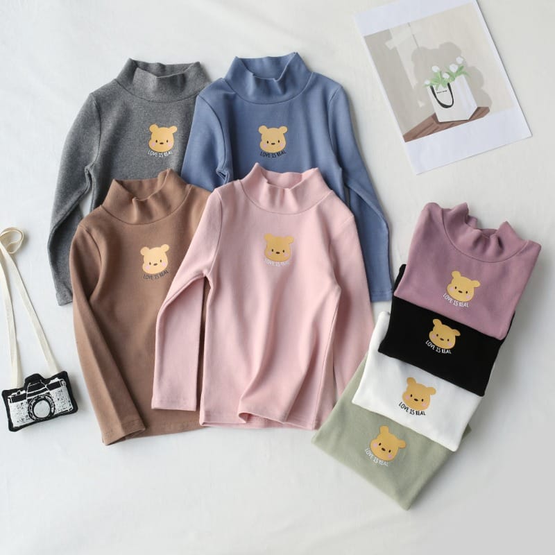 ほっぺ赤いくまプリントハイネック長袖Tシャツ