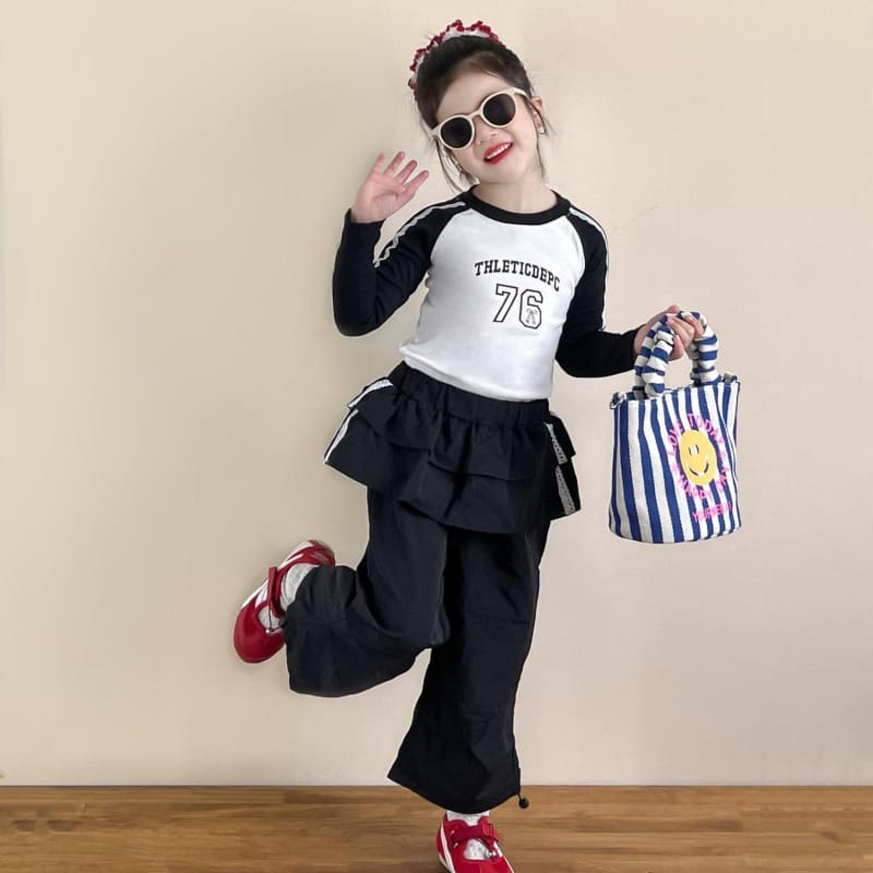 76ロゴラグランTシャツレースフリルスカッツセットアップ