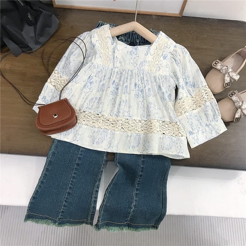 小花柄レースブラウスデニムパンツセットアップ