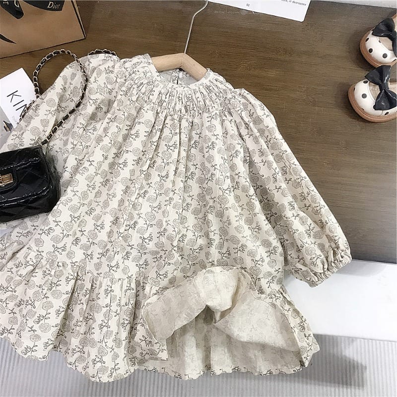 グレーローズ小花柄ギャザーフレアワンピース