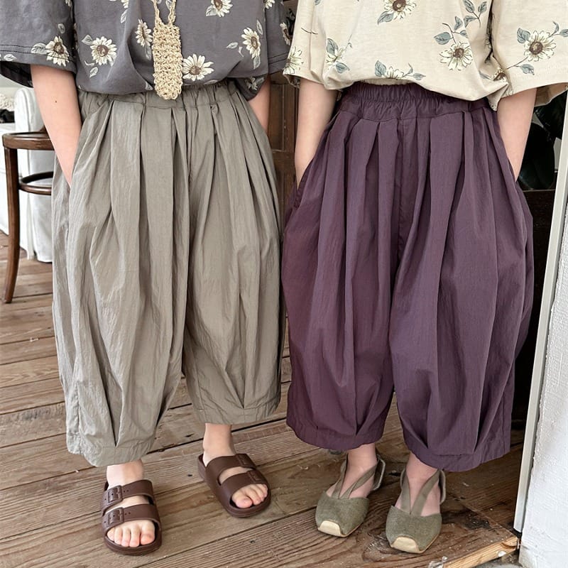 ゆったりピンタックコットンバルーンワイドパンツ