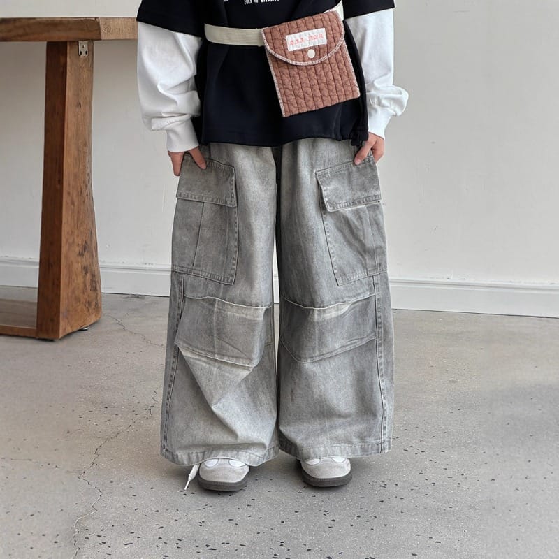 【KID】ヴィンテージ風ウォッシュ加工デニムカーゴパンツ