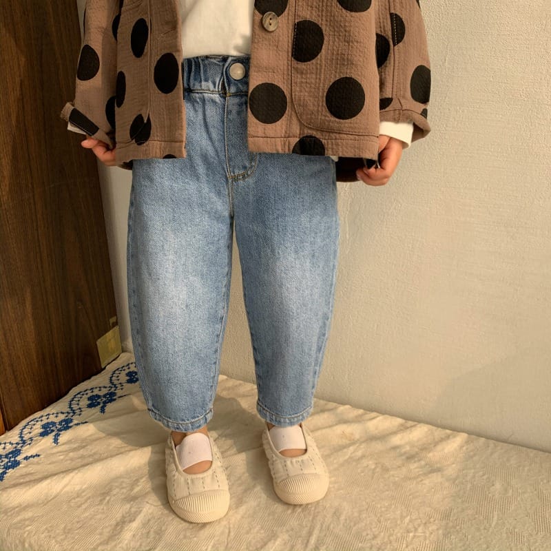 【KID】ウォッシュ加工ゆったりストレートデニムパンツ