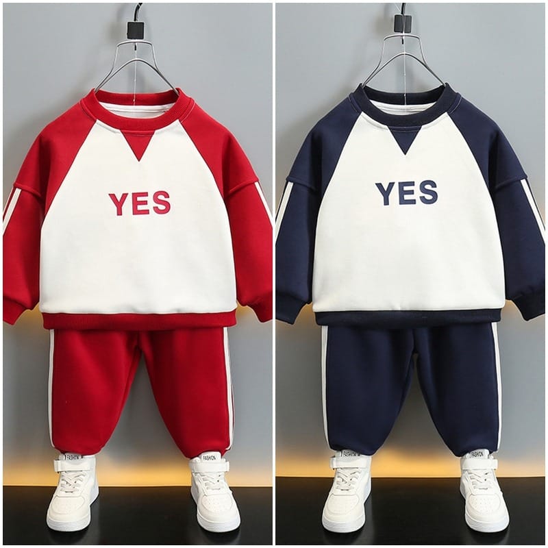 YESロゴ配色ラグランスウェットセットアップ