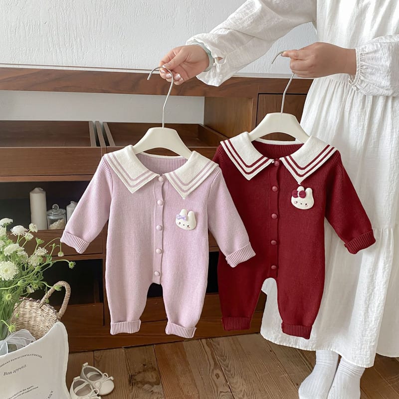 【BABY】セーラー襟うさぎモチーフニットロンパース