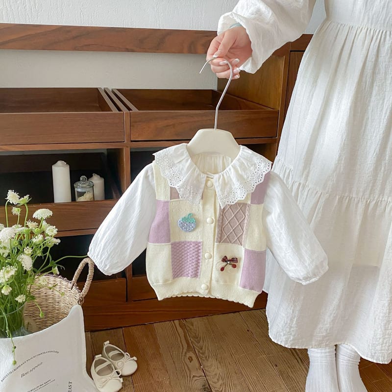 【BABY】シャインエコブロックチェック刺繍ニットベスト