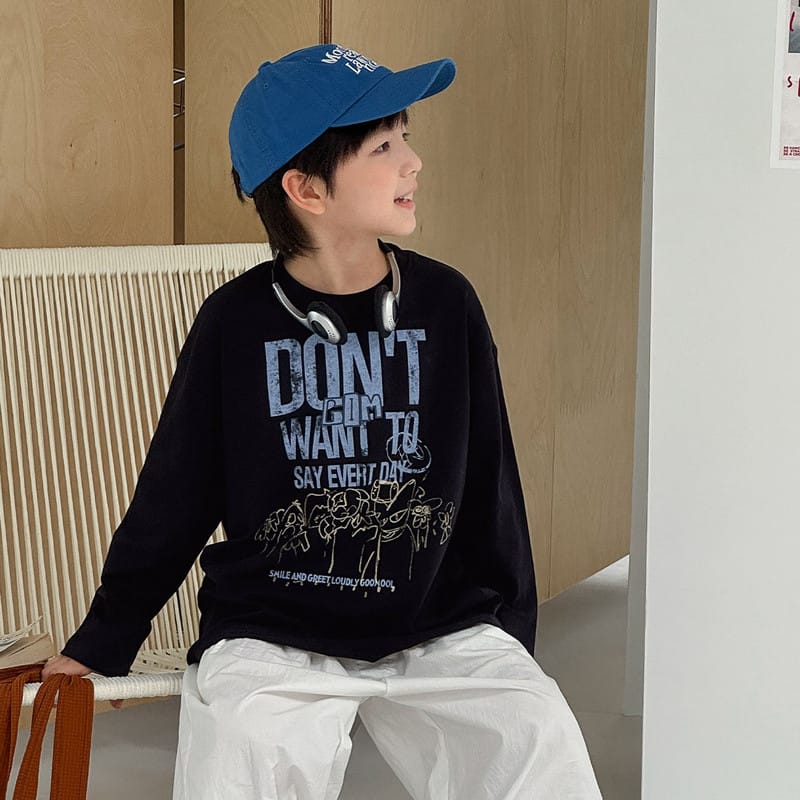 ウィンクレタリンググラフィティ長袖Tシャツ