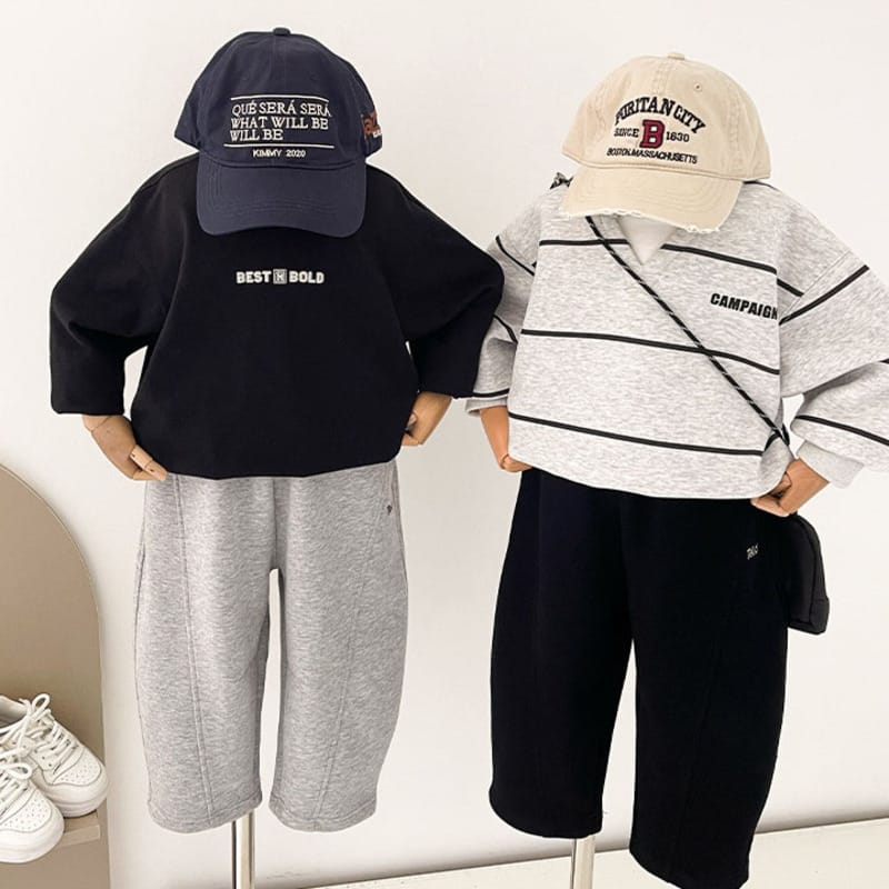 センターステッチ英字刺繍スウェットパンツ