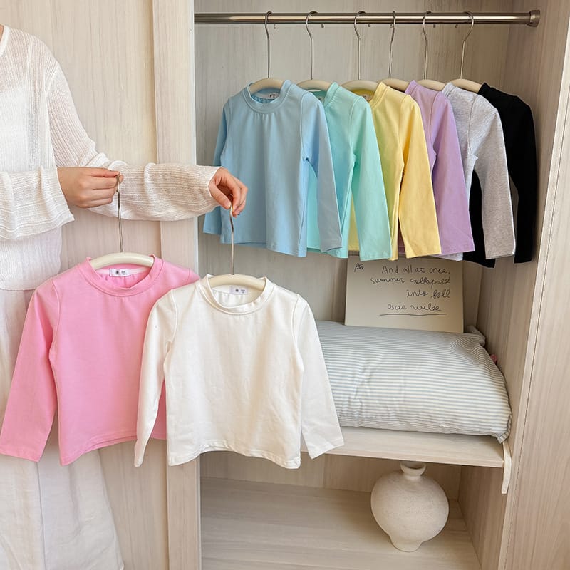 無地カラーコットンクルーネック長袖Tシャツ